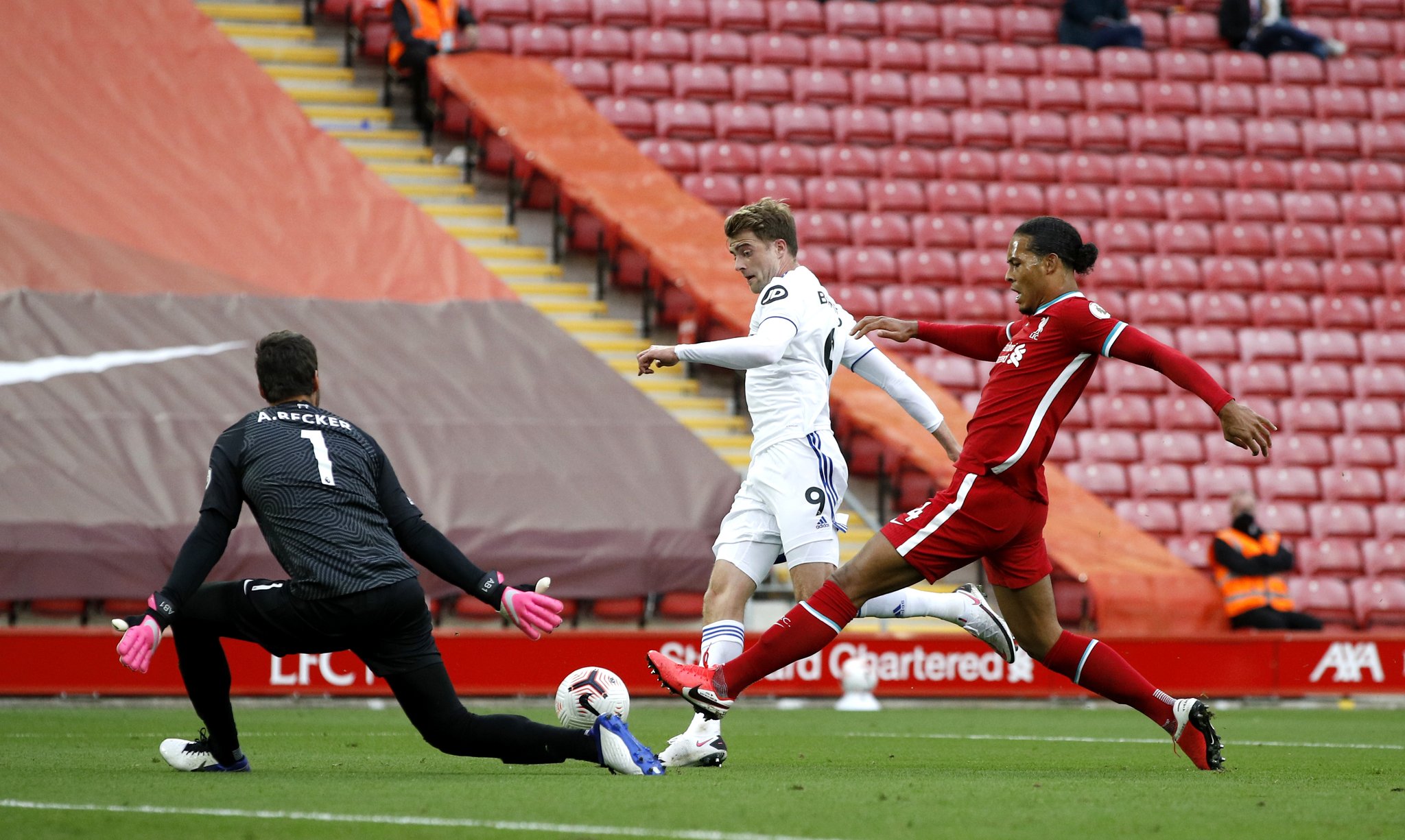 米兰虽然在 米兰虽然在