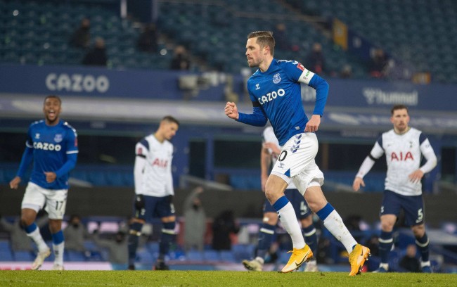 被欧足联调 被欧足联调